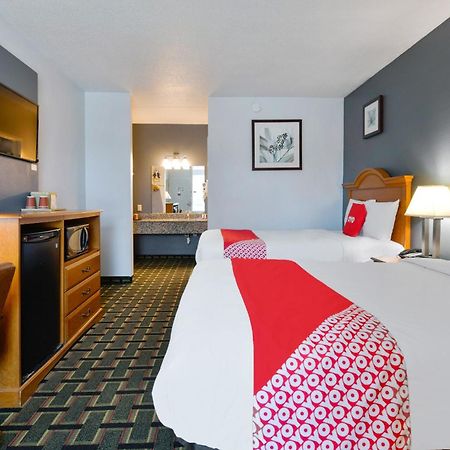 Oyo Hotel Lake Park - Valdosta Area Екстер'єр фото