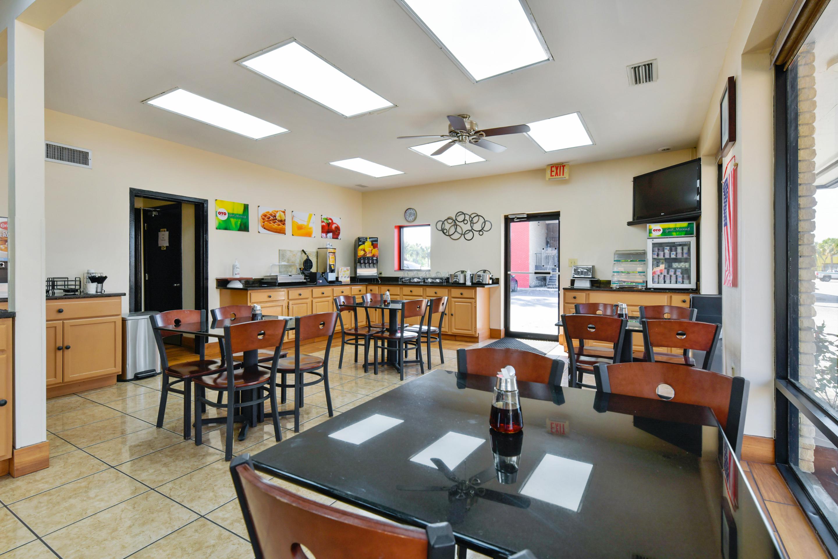 Oyo Hotel Lake Park - Valdosta Area Екстер'єр фото
