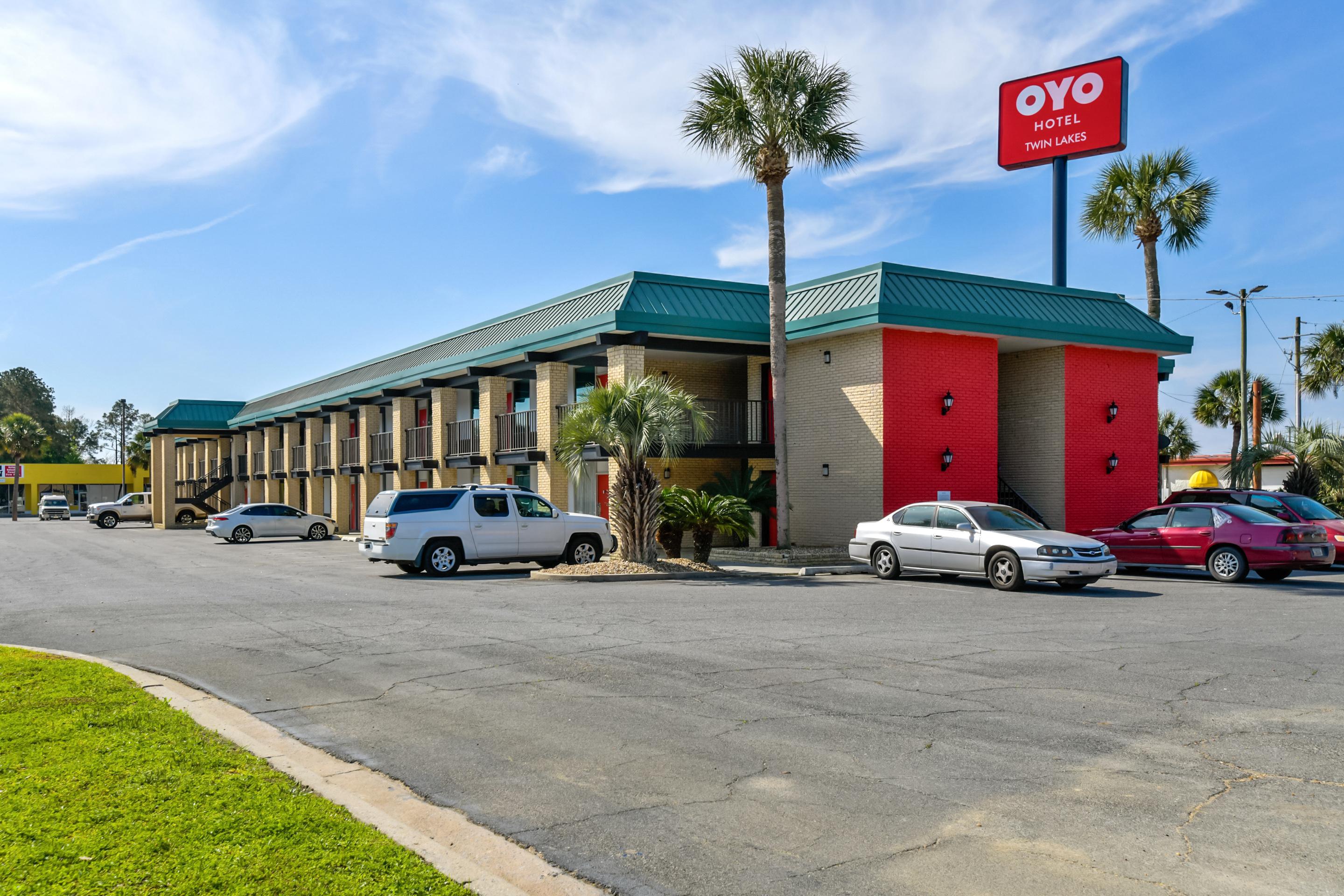 Oyo Hotel Lake Park - Valdosta Area Екстер'єр фото